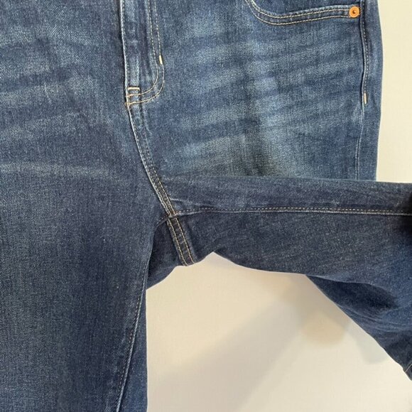 GAP DENIM 9" Denim Bermuda Shorts Dark Wash Indigo Blue Jean Shorts 14 / 32 32" - Picture 7 of 16